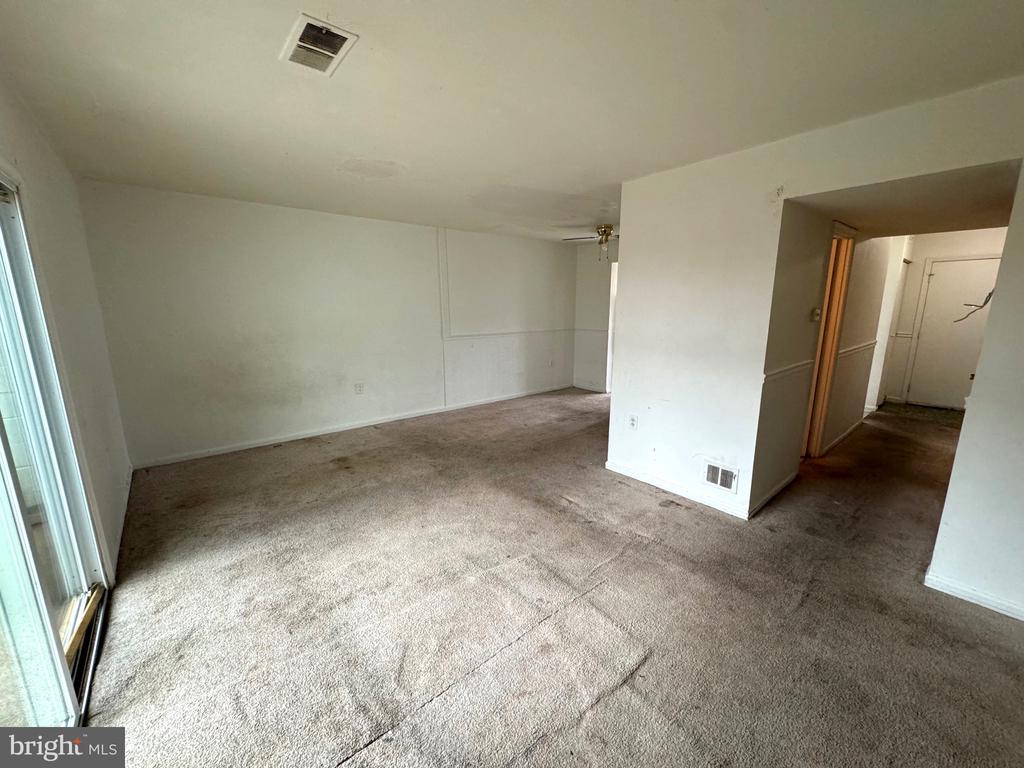 8115 Community Dr