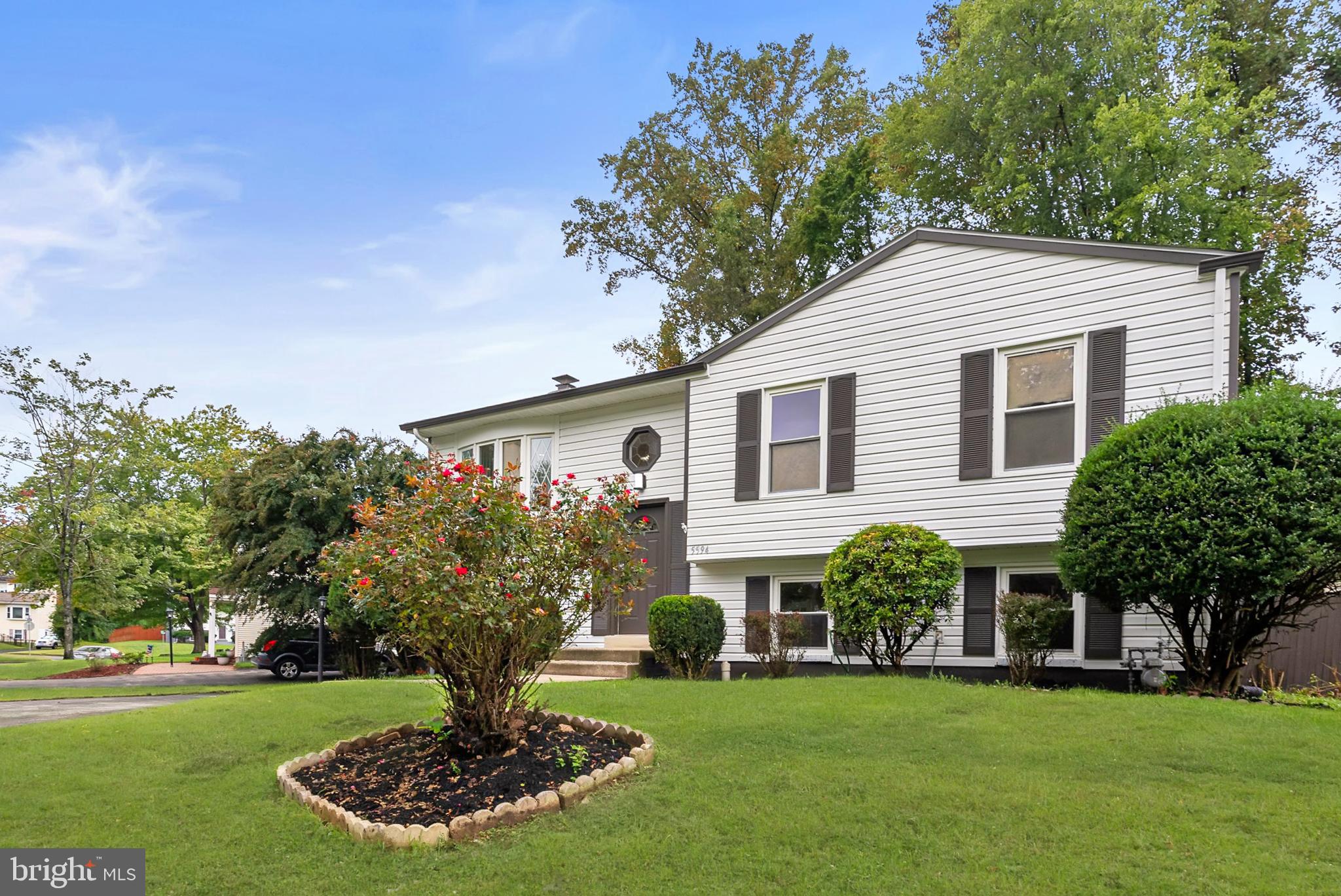 5594 Shadybrook Dr