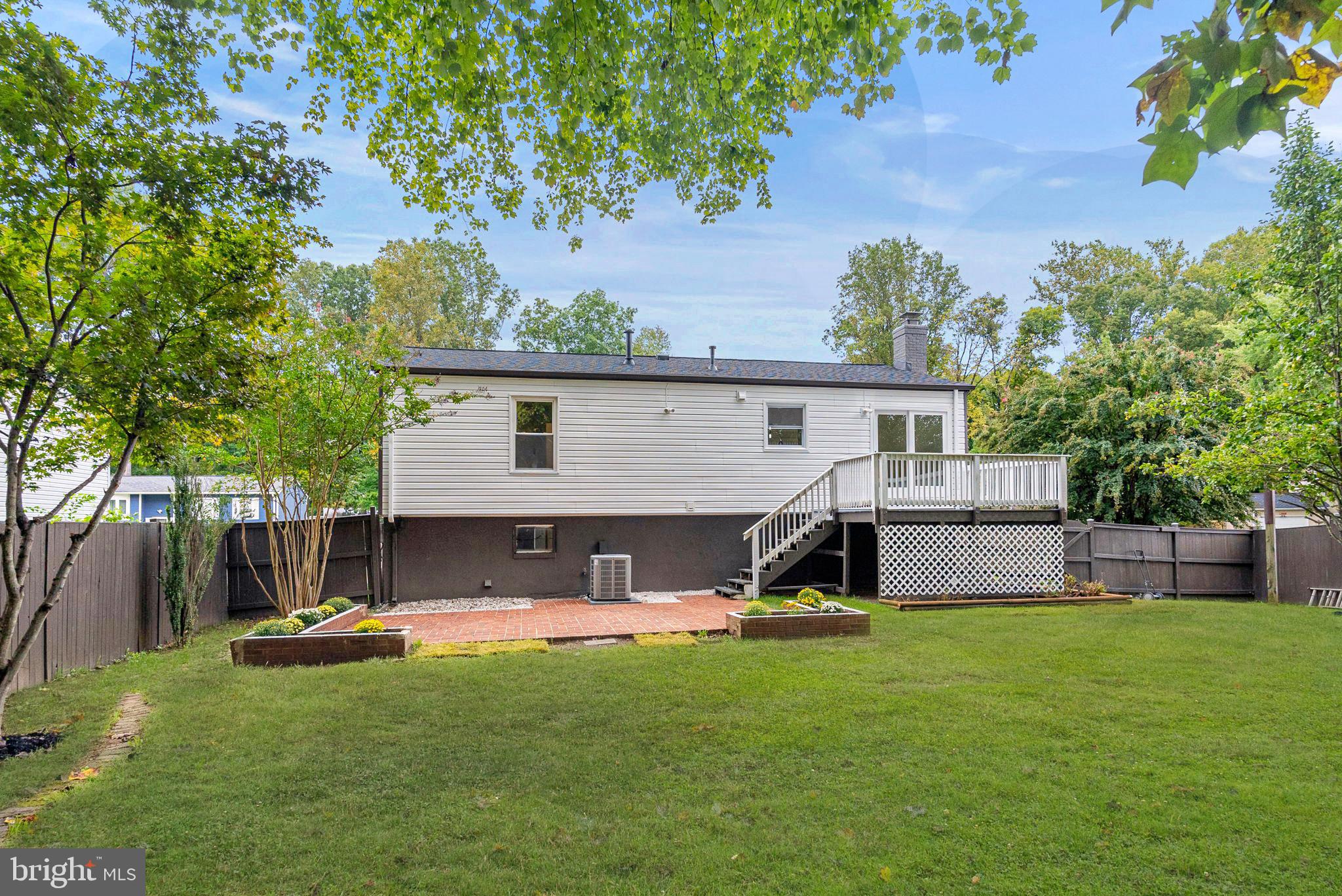 5594 Shadybrook Dr