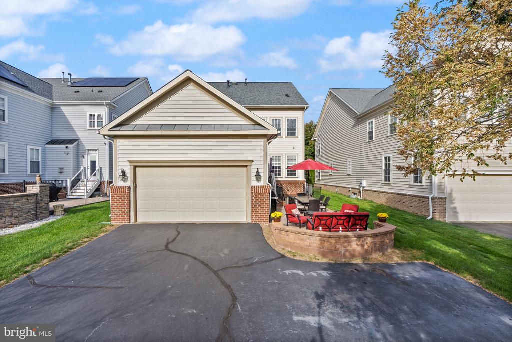 12031 Infantry Ln
