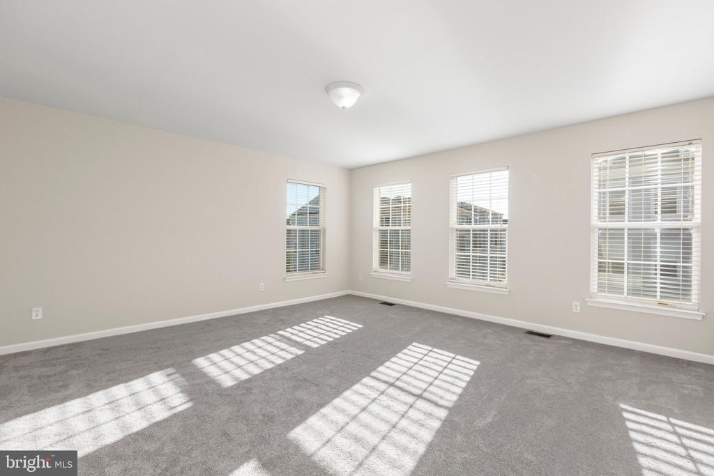 16878 PORTERS INN DR #52