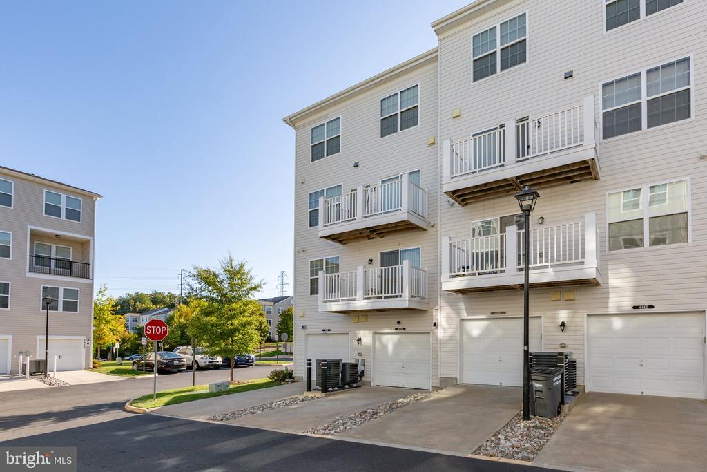 16878 PORTERS INN DR #52
