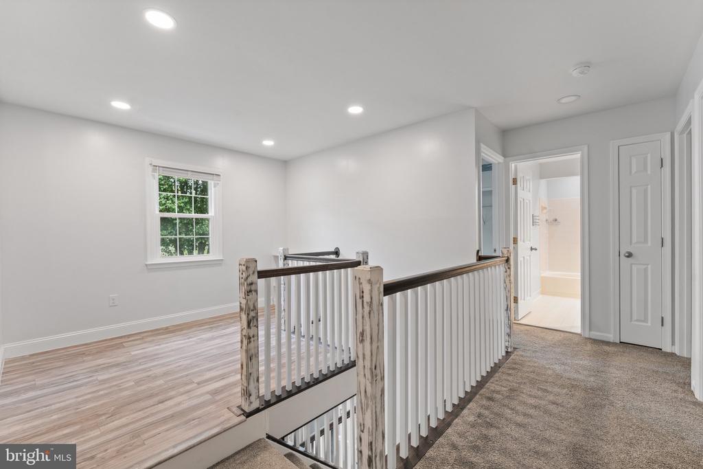 4979 Manor House Ct