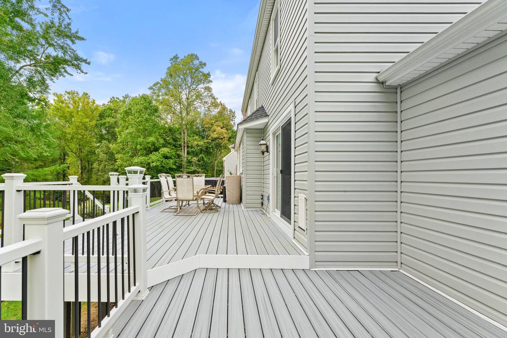 4979 Manor House Ct
