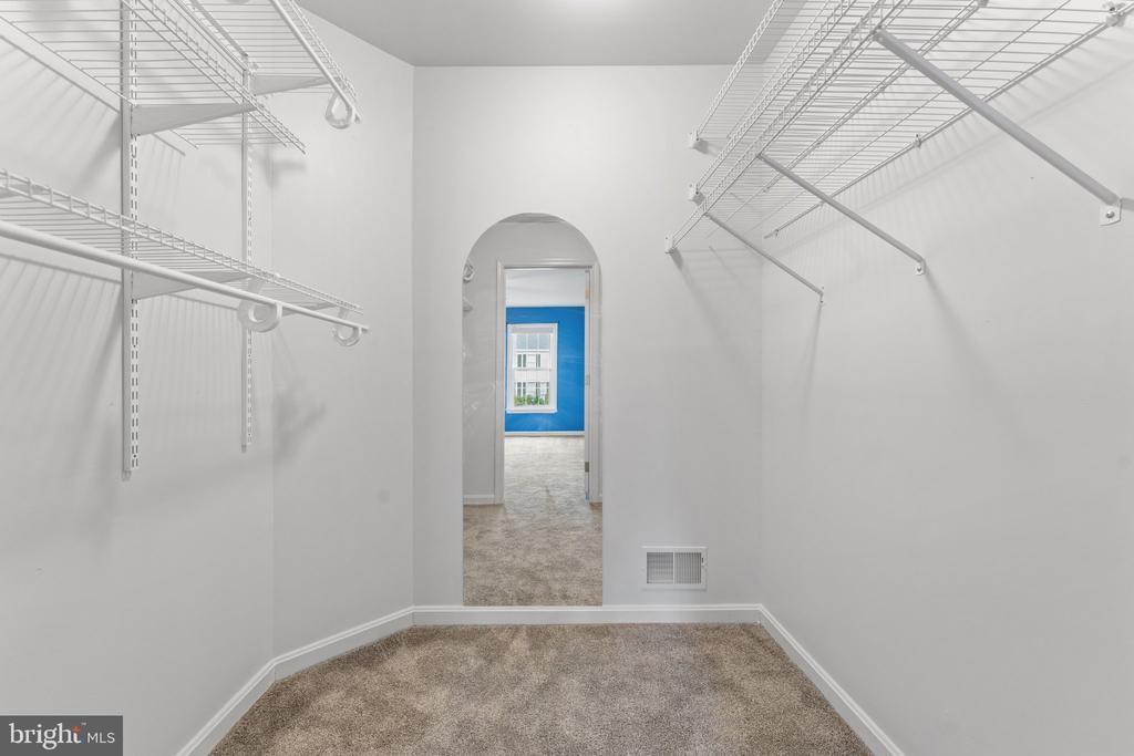 4979 Manor House Ct