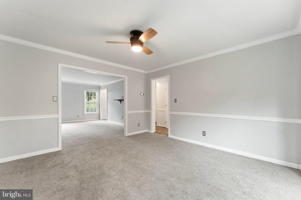 4979 Manor House Ct