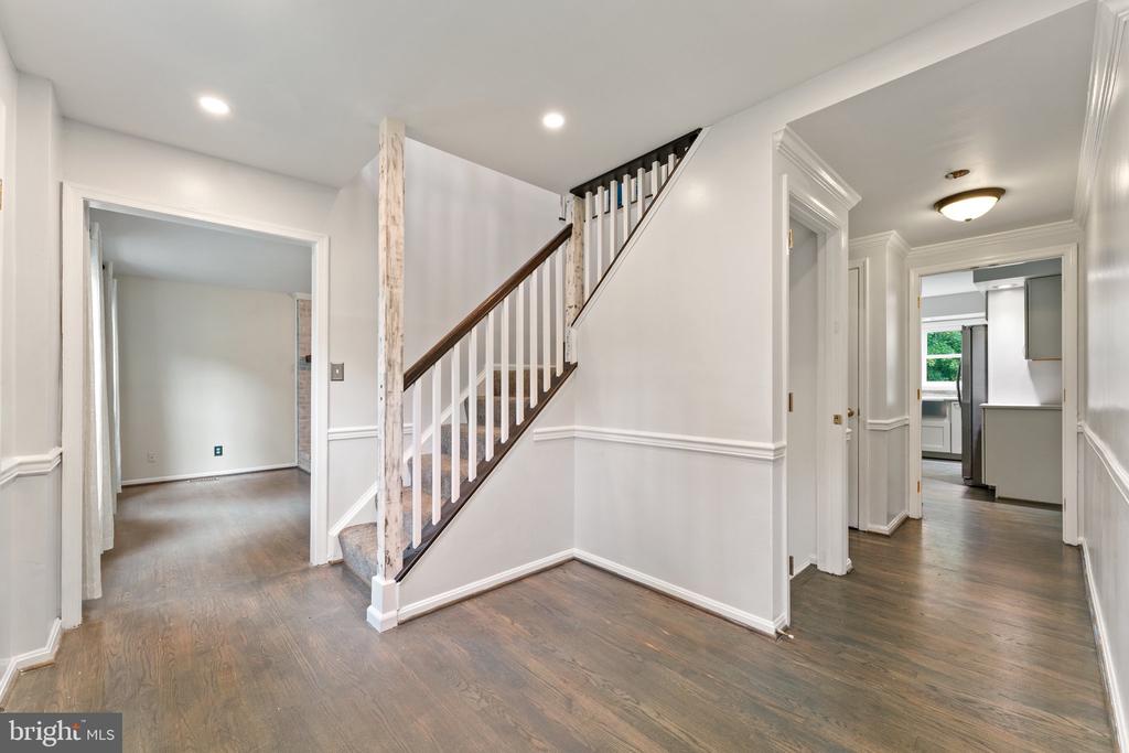 4979 Manor House Ct
