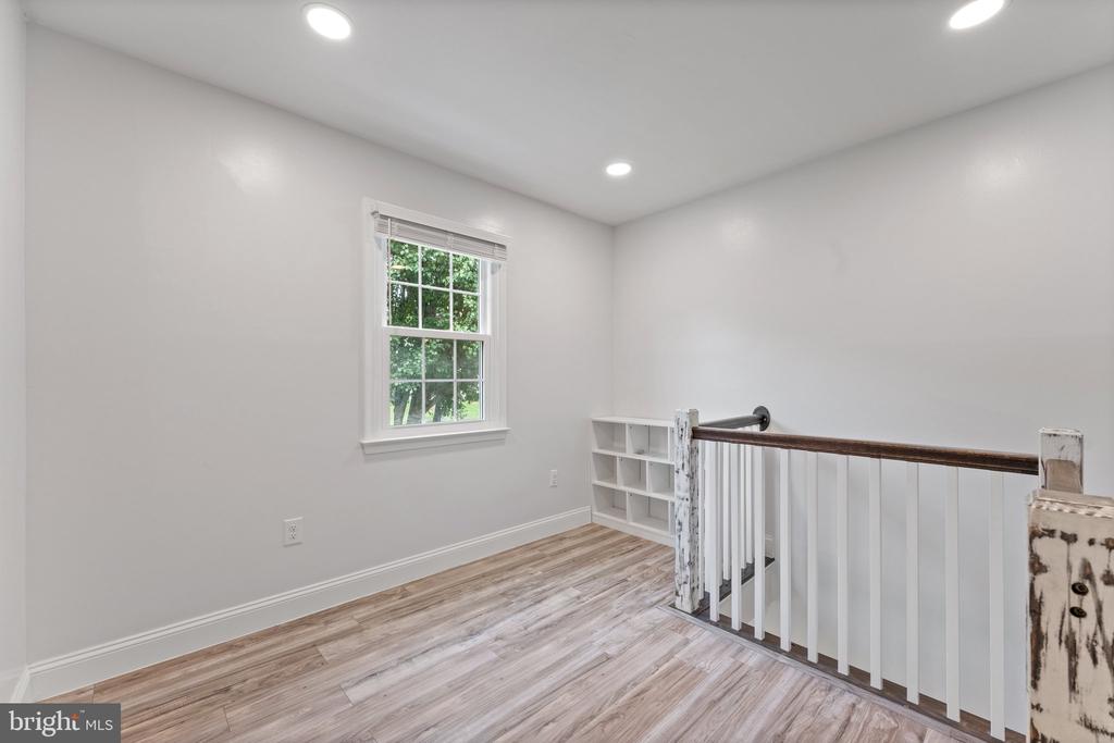 4979 Manor House Ct