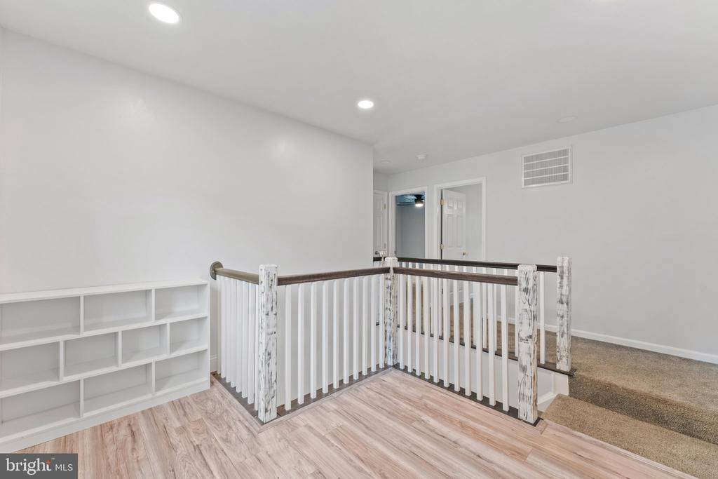 4979 Manor House Ct