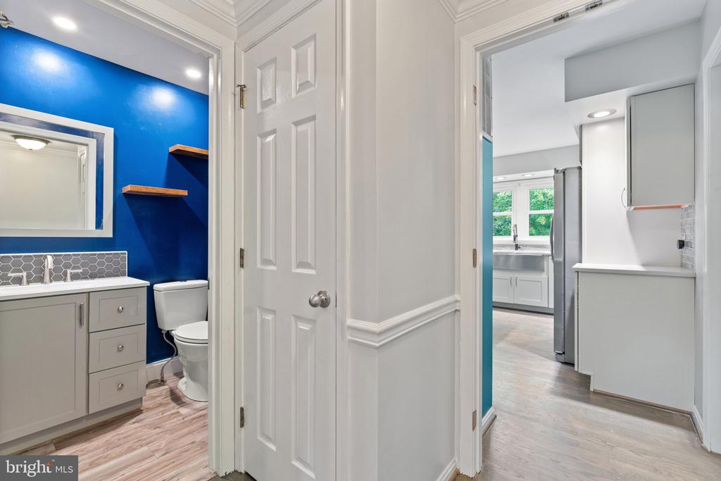 4979 Manor House Ct