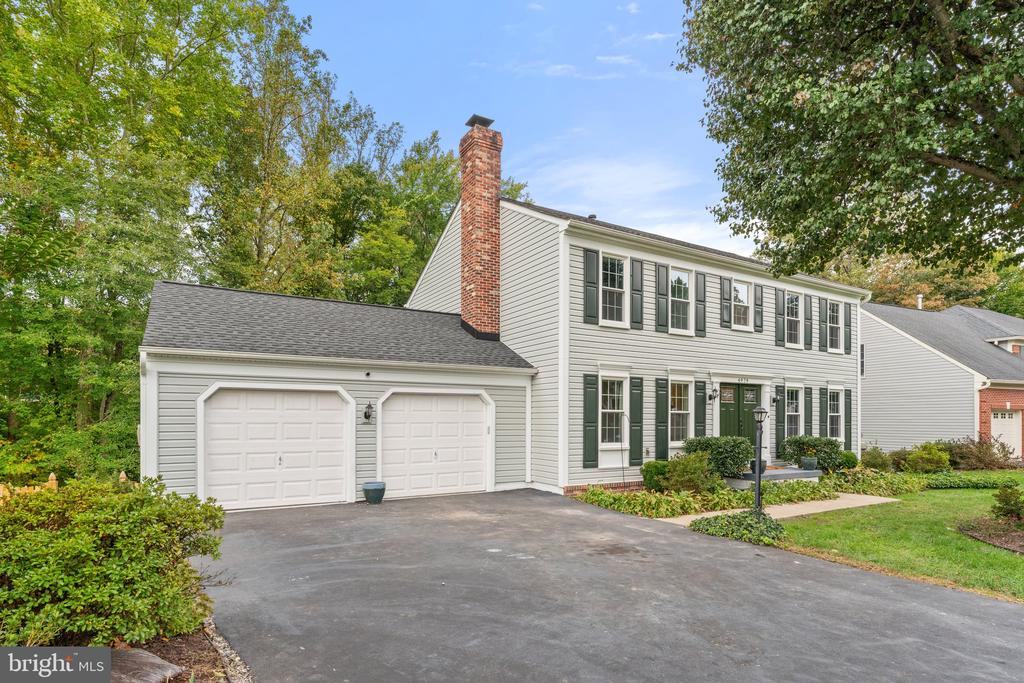 4979 Manor House Ct