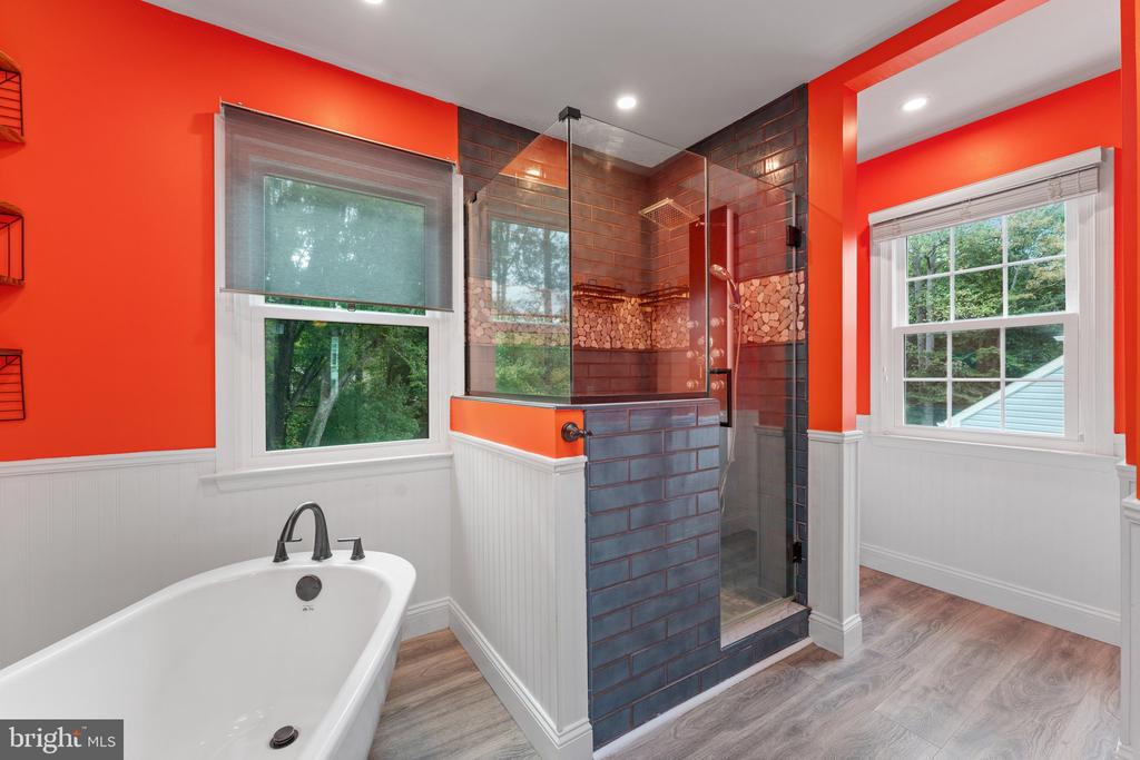 4979 Manor House Ct