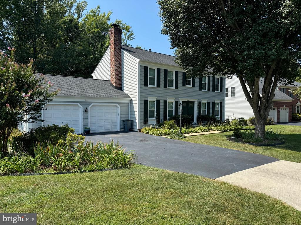4979 Manor House Ct
