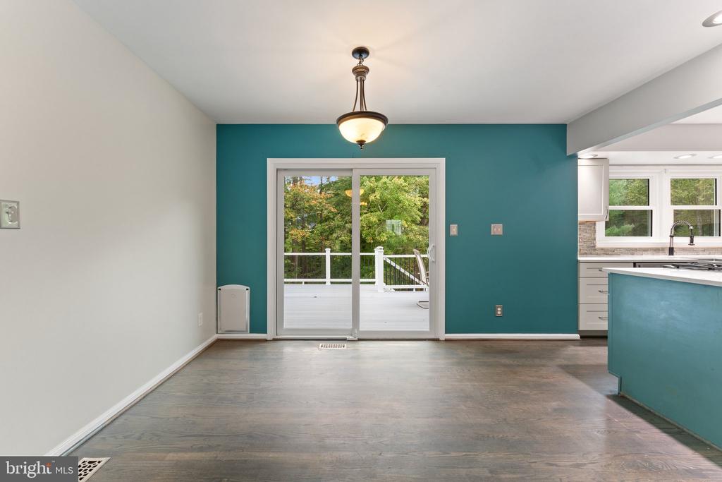 4979 Manor House Ct