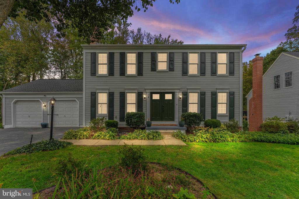 4979 Manor House Ct