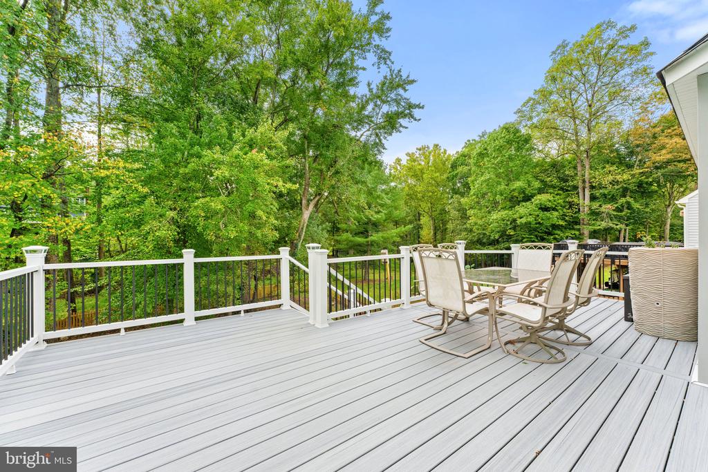 4979 Manor House Ct