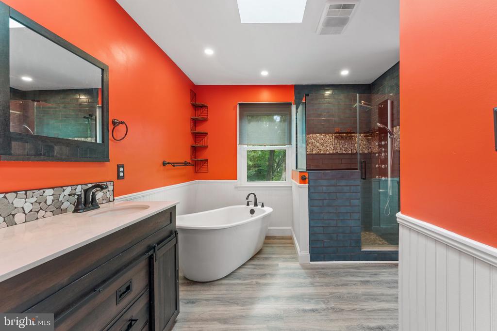 4979 Manor House Ct