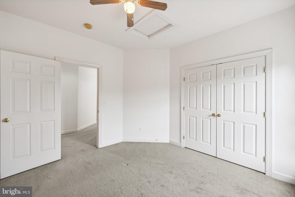 7221 Winnipeg Ct