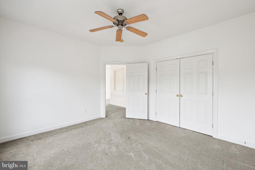 7221 Winnipeg Ct