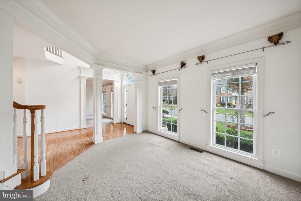 7221 Winnipeg Ct