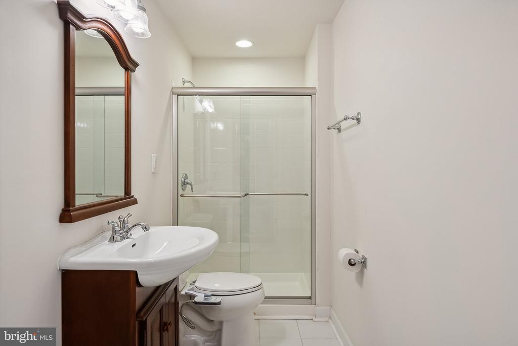 7221 Winnipeg Ct