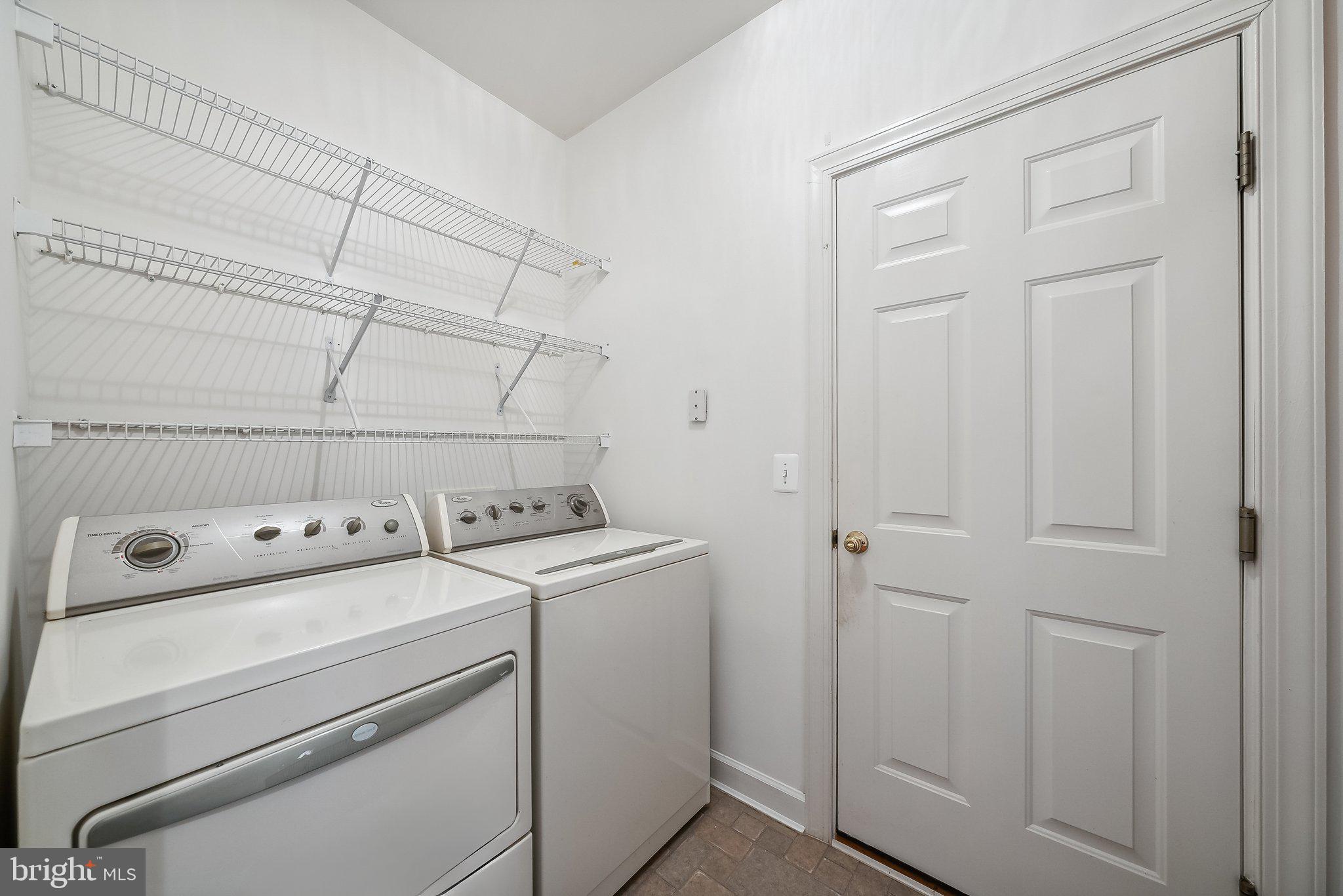 7221 Winnipeg Ct
