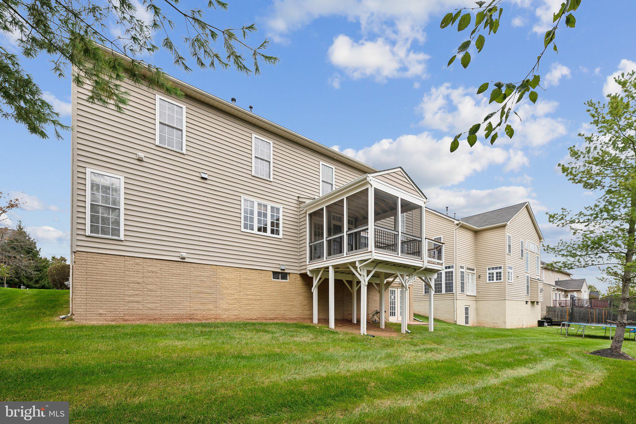 7221 Winnipeg Ct
