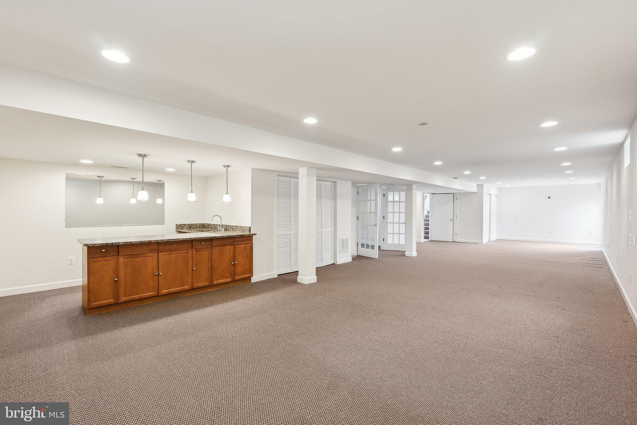7221 Winnipeg Ct