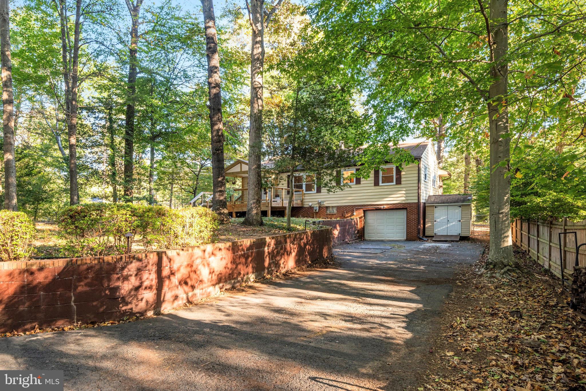 12997 Wooded Acres Ct
