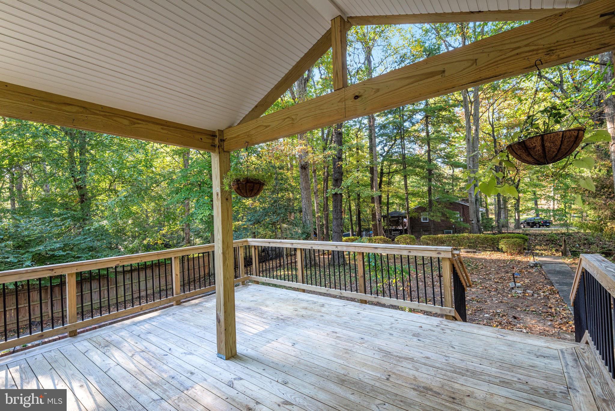 12997 Wooded Acres Ct