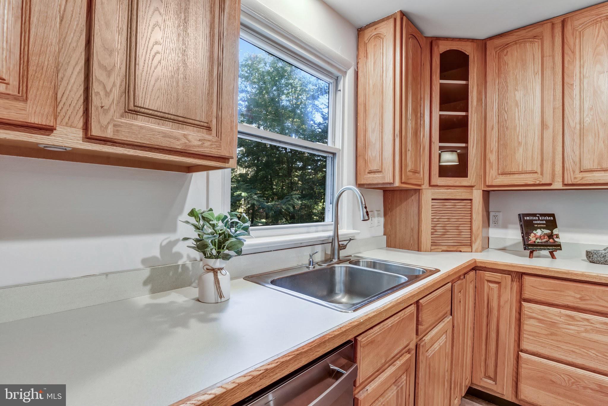 12997 Wooded Acres Ct