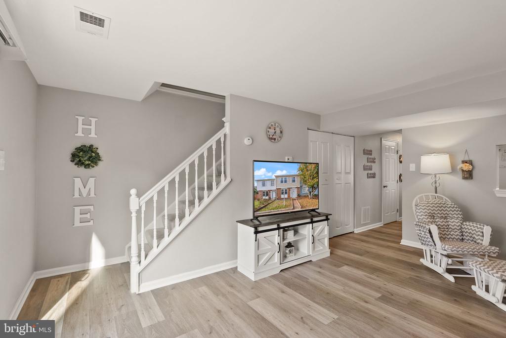 3465 Brookville Ln