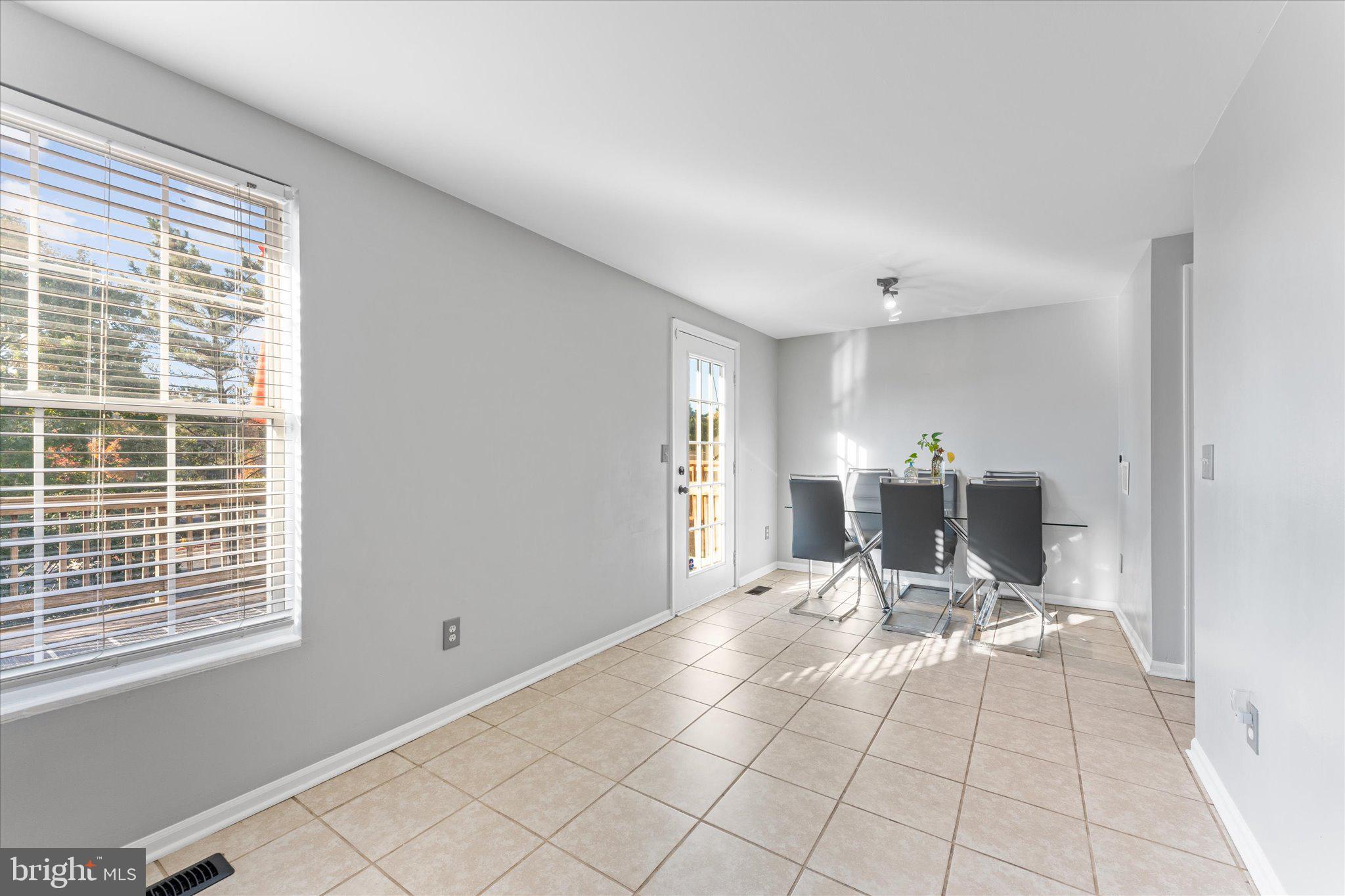 17028 Point Pleasant Ln