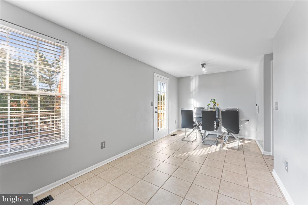 17028 Point Pleasant Ln