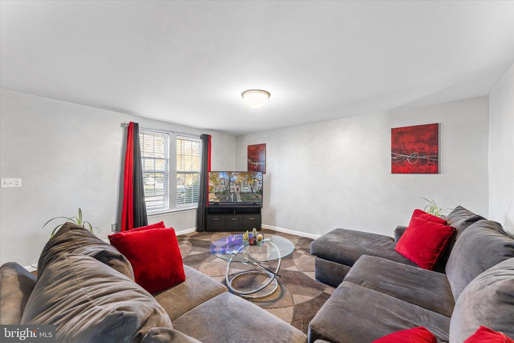 17028 Point Pleasant Ln