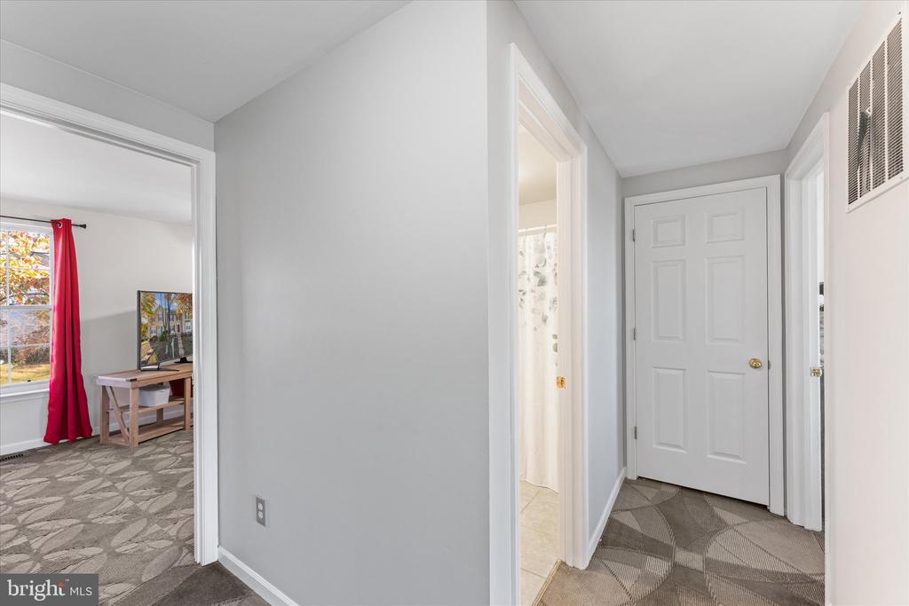 17028 Point Pleasant Ln