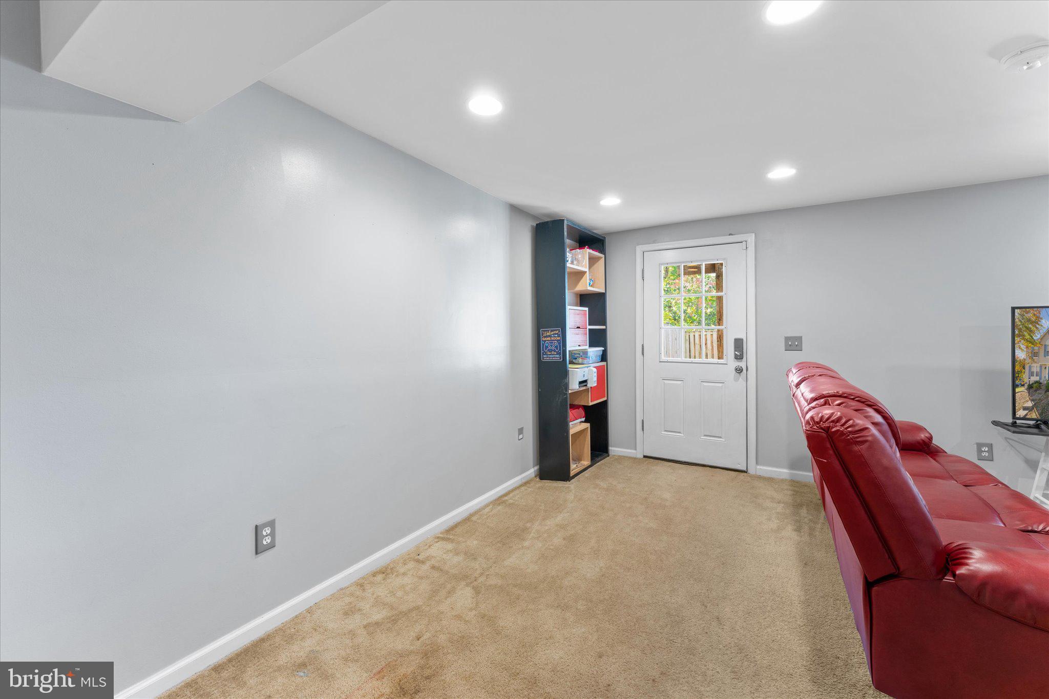 17028 Point Pleasant Ln
