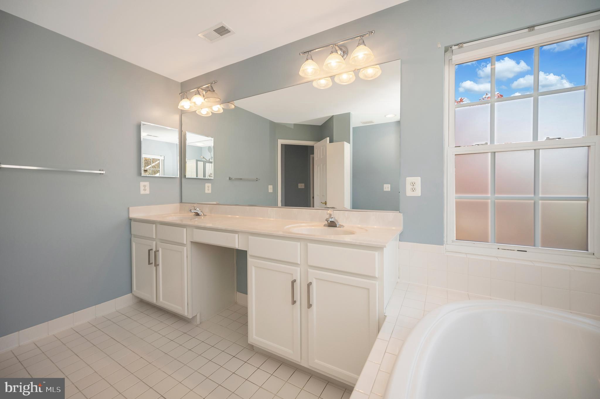 14140 Estate Manor Dr