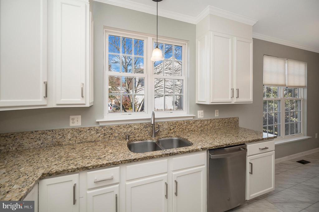 14140 Estate Manor Dr