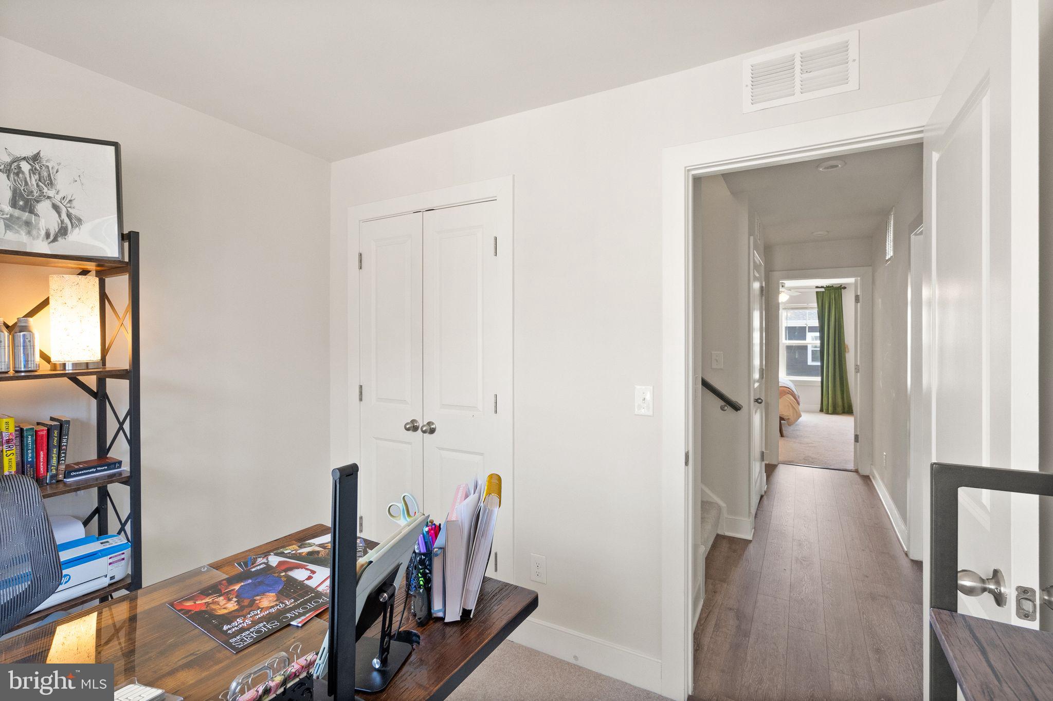 1594 Meadowlark Glen Rd