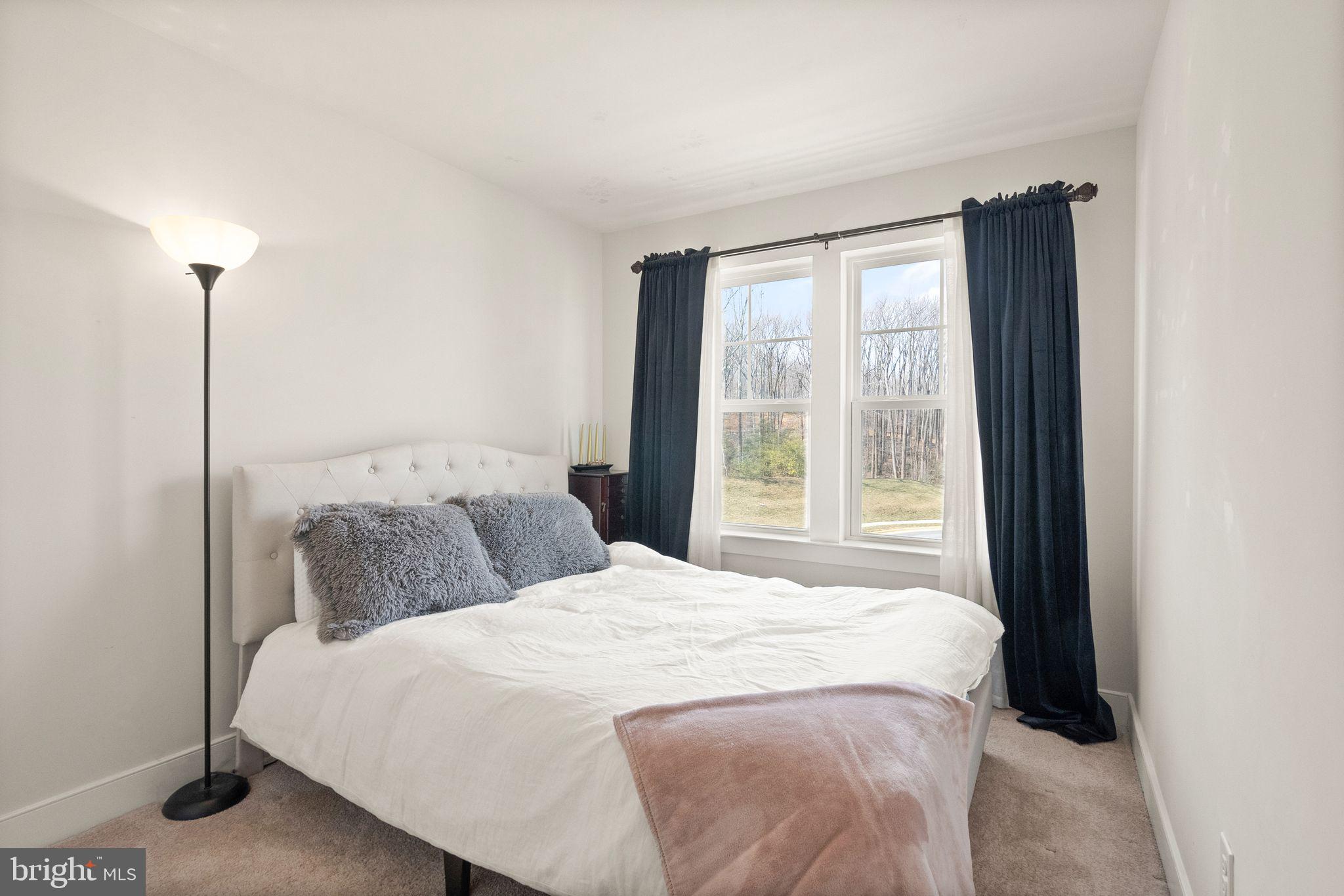 1594 Meadowlark Glen Rd