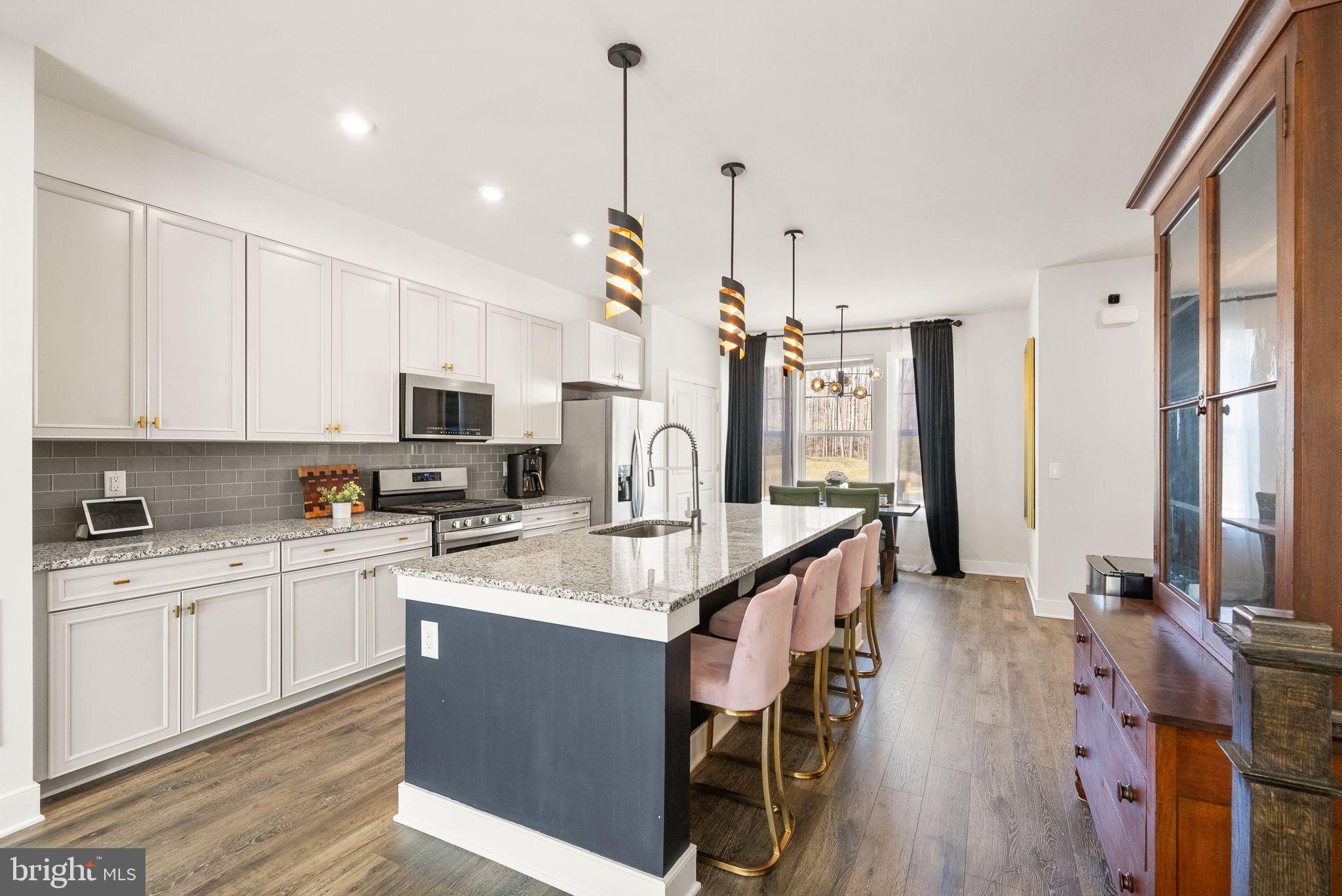 1594 Meadowlark Glen Rd