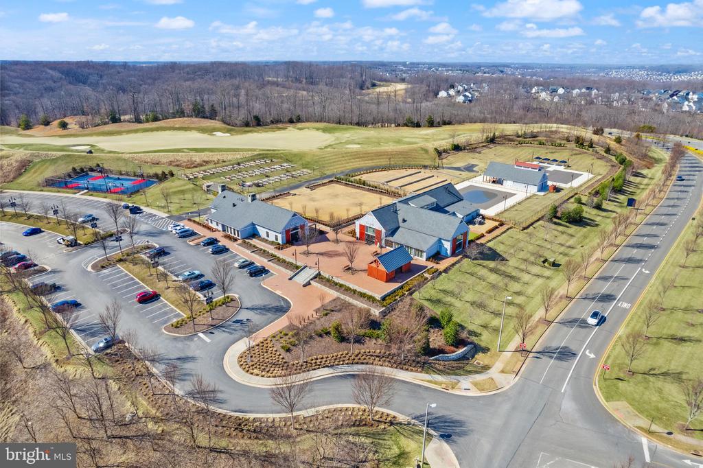 1594 Meadowlark Glen Rd