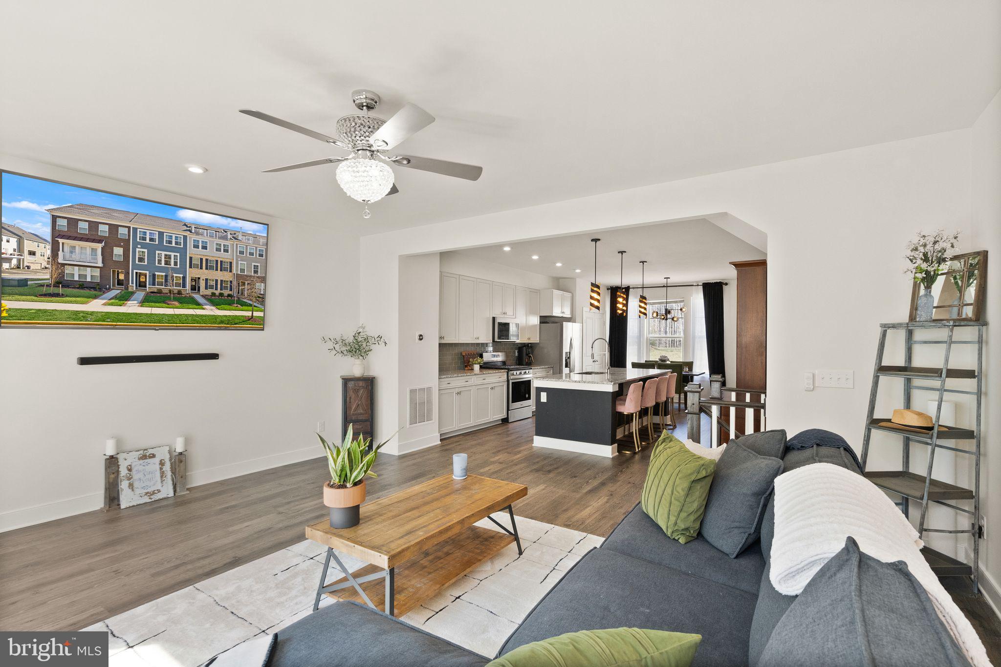 1594 Meadowlark Glen Rd