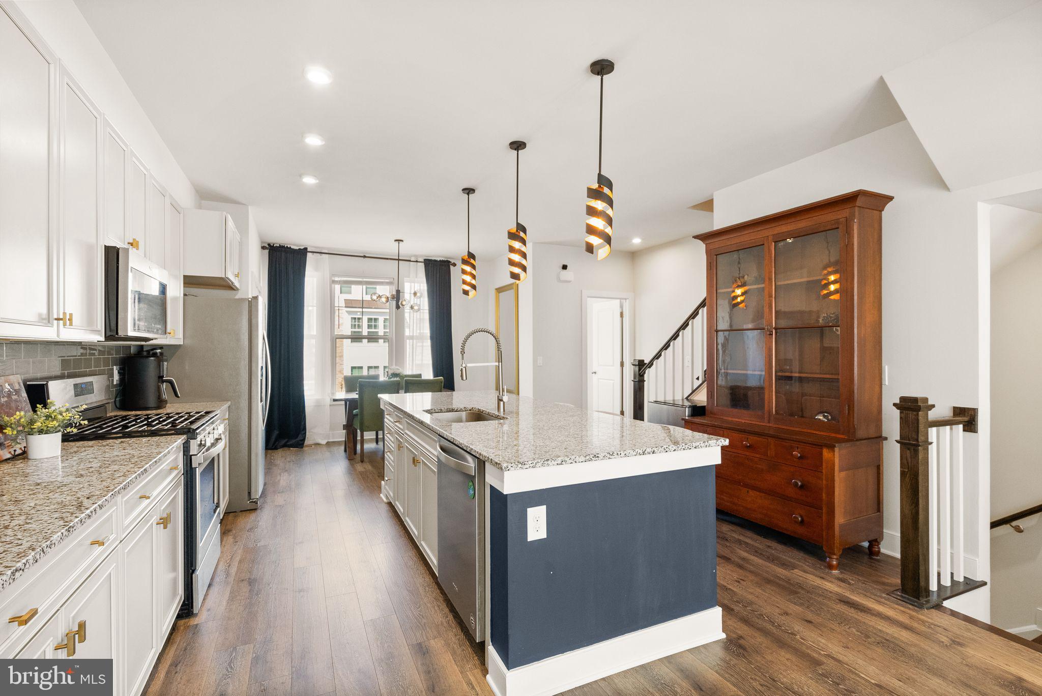 1594 Meadowlark Glen Rd