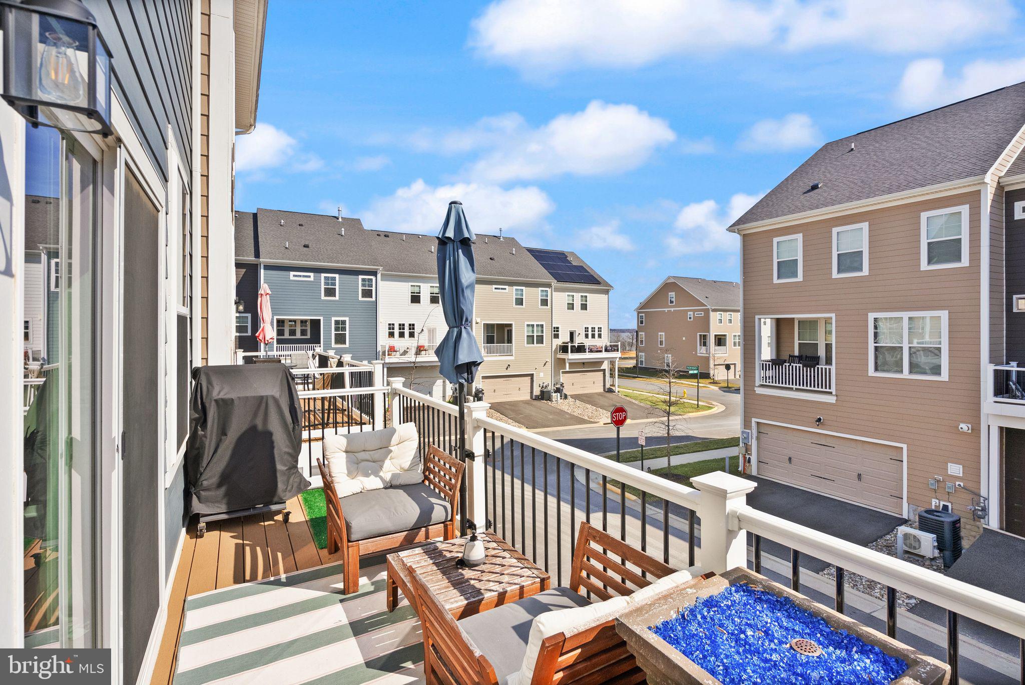1594 Meadowlark Glen Rd