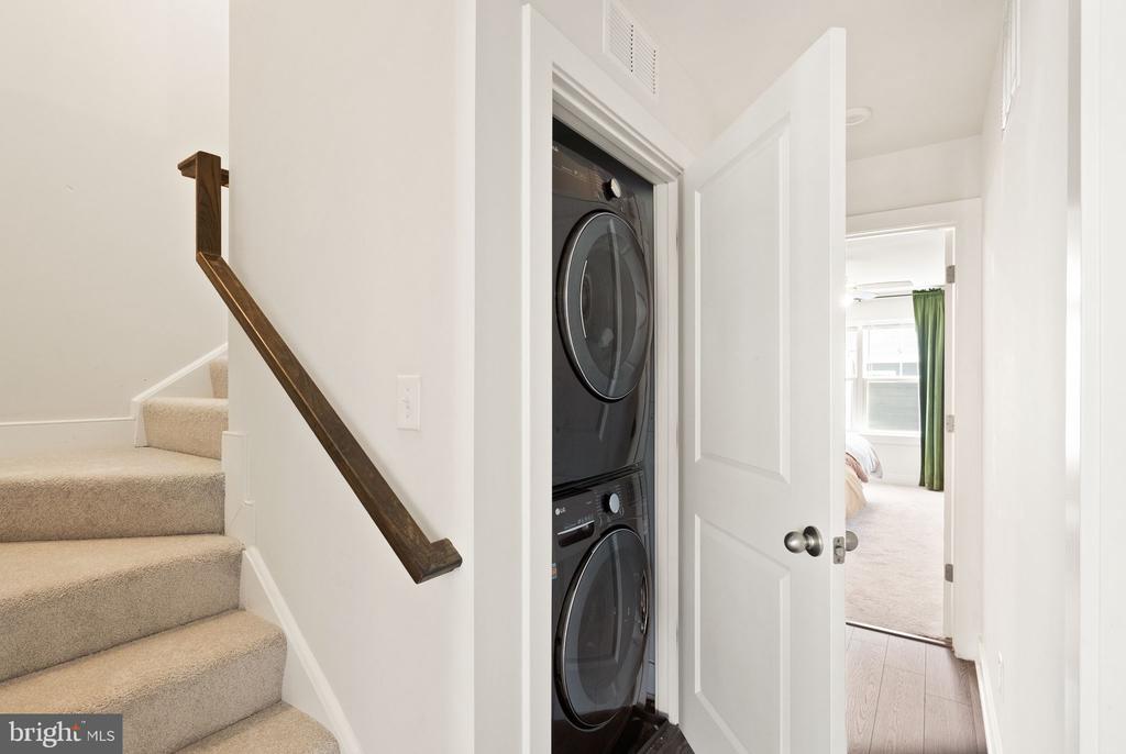1594 Meadowlark Glen Rd