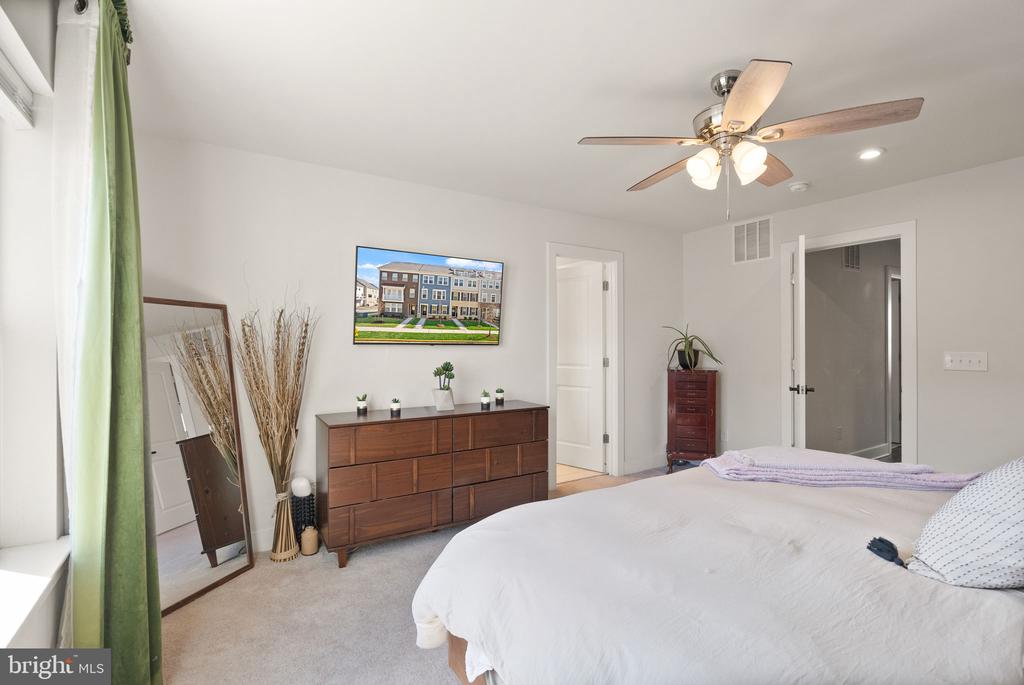 1594 Meadowlark Glen Rd