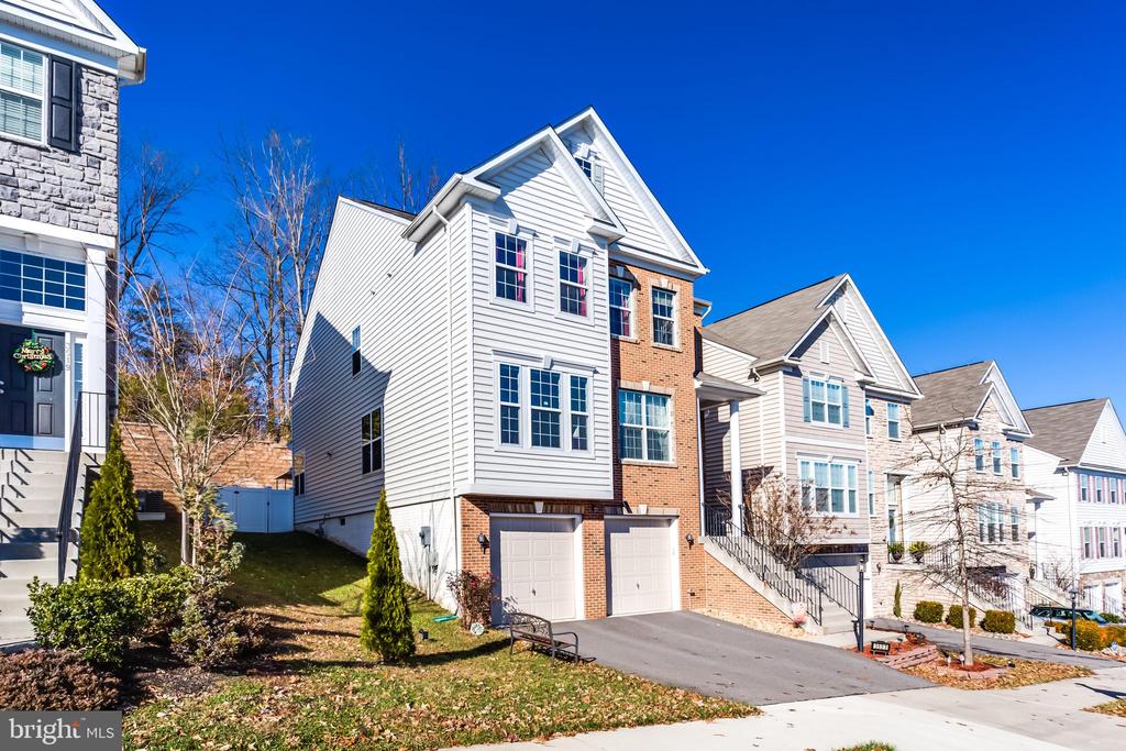 3523 EAGLE RIDGE DR