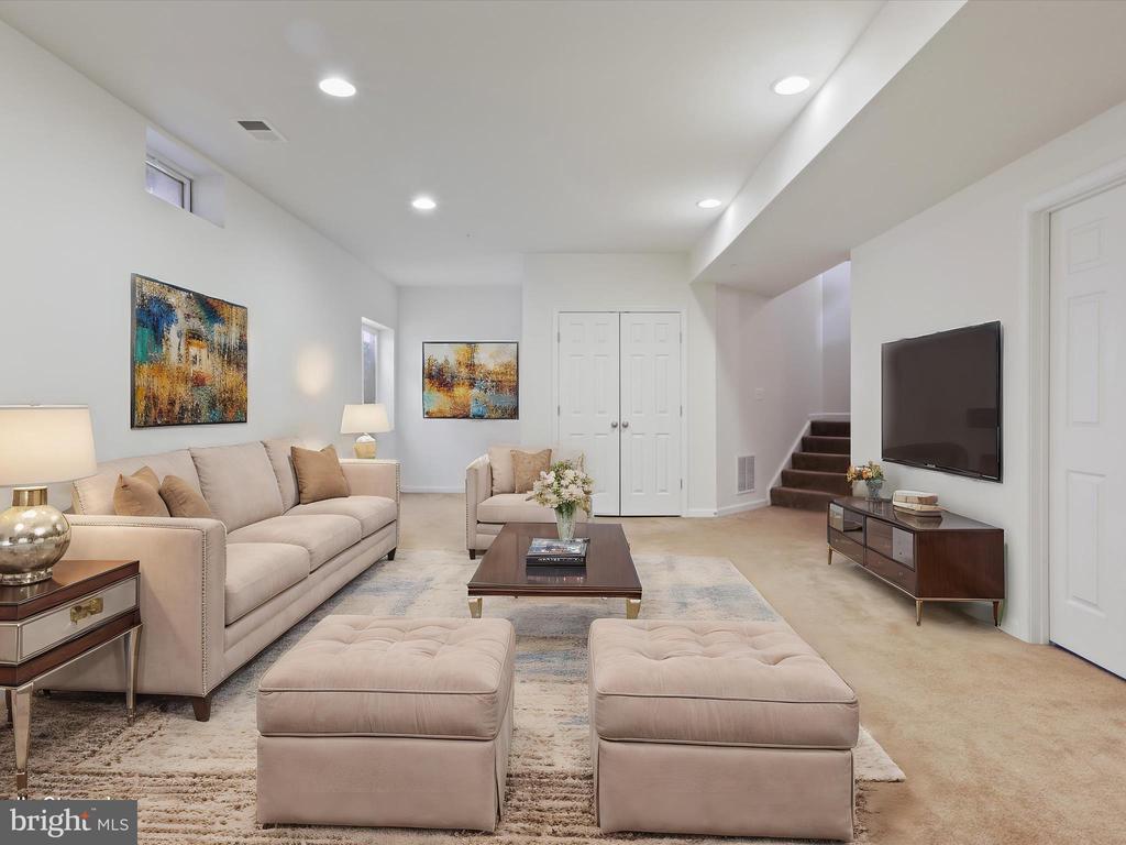 3523 EAGLE RIDGE DR